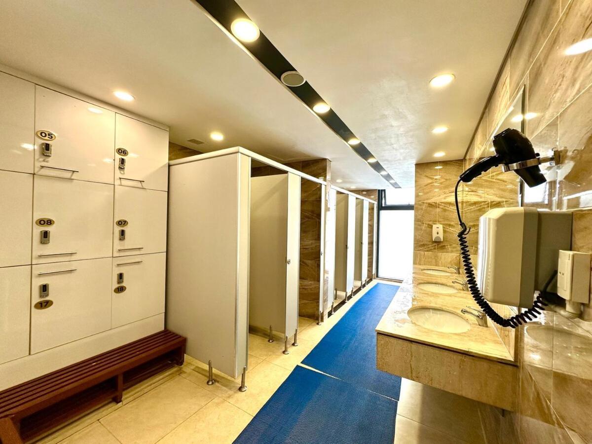 Floor, Quiet, Comfort In Centre, Quick To Airport Căn hộ *
